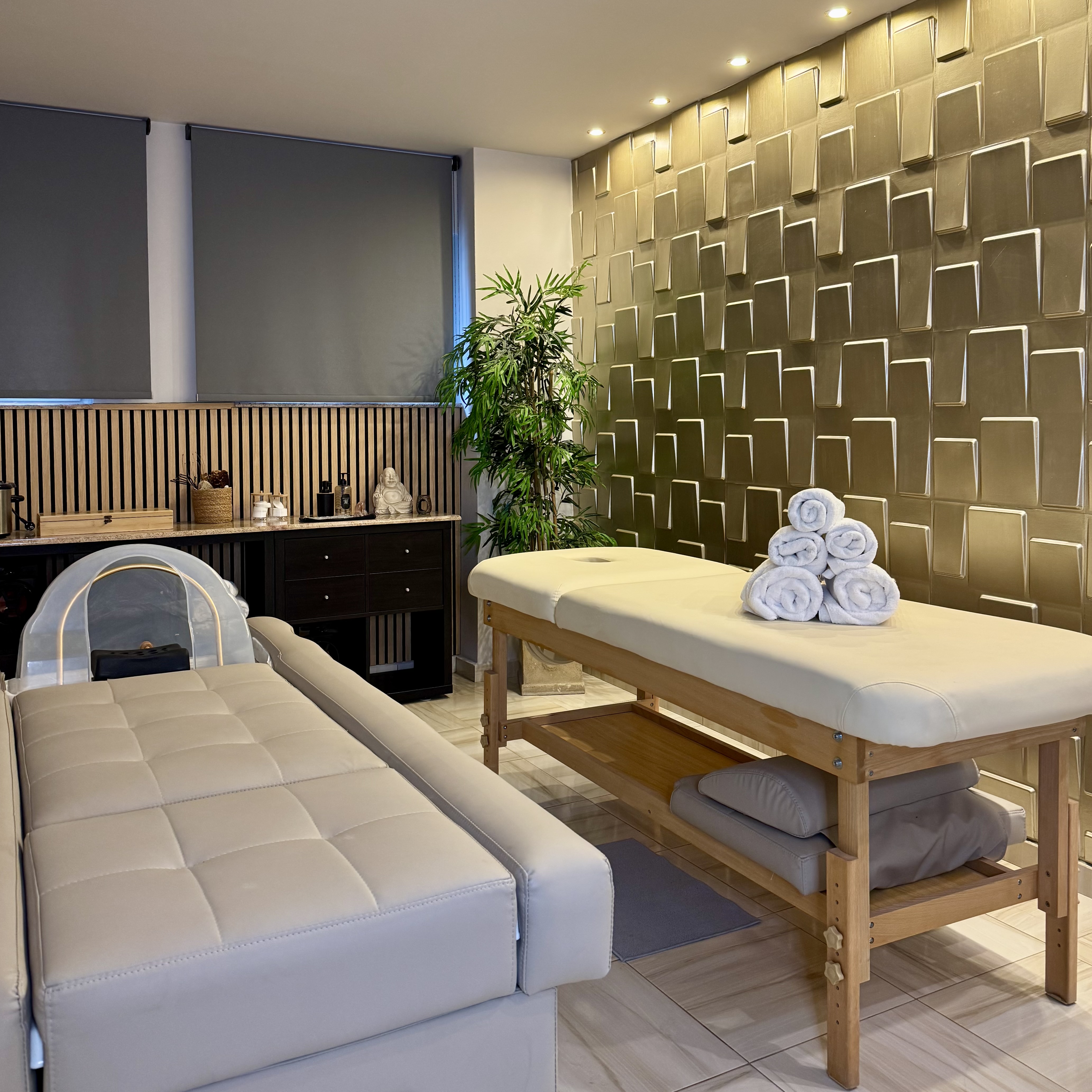 Massage & Head Spa